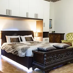 Arena-center Luxury , Verona Italia